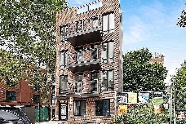 1st image of 102 Quincy St #1A