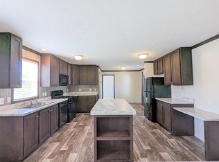 9132 Windward Dr #213, Algonac, MI 48001