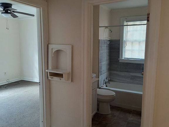 5th image of 1605 W 27th Ave