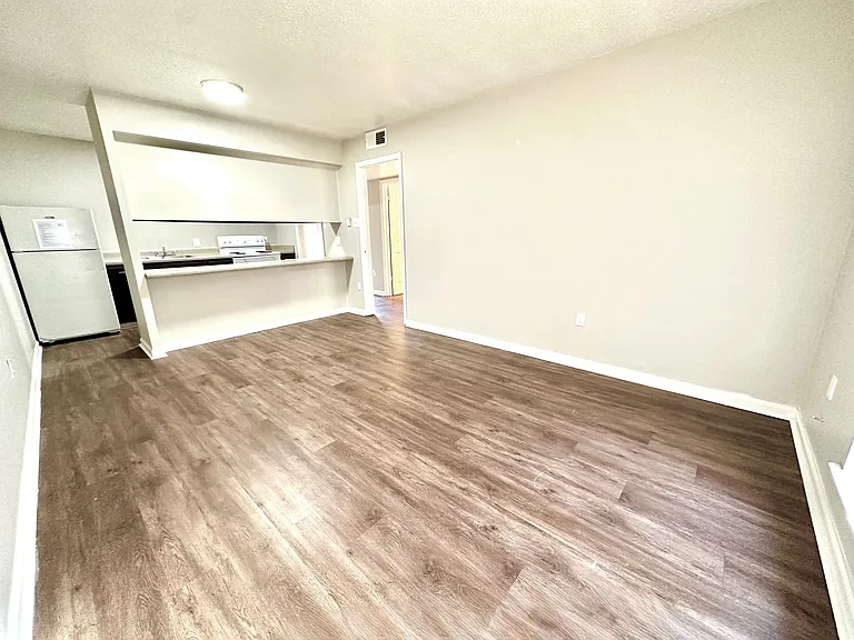 5665 McClelland Dr — Photo 13