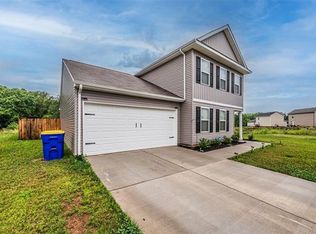 913 McFadin Station St, Bowling Green, KY 42103
