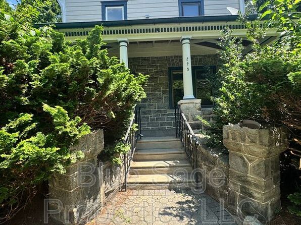 225 Burmont Rd