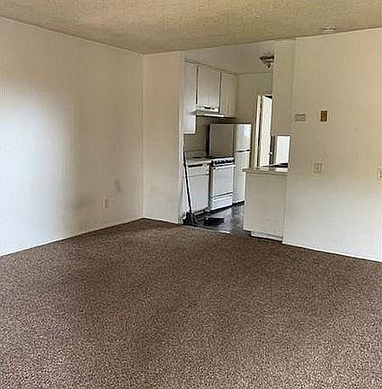 2nd image of 1485 Elder Ave APT 4