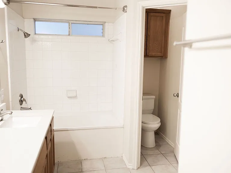 11206 Woodwaters Way — Photo 35
