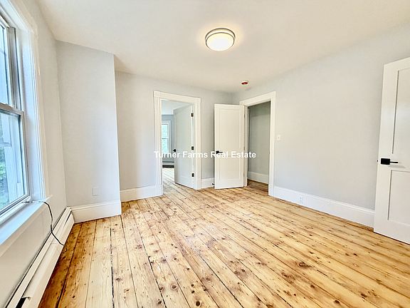 4th image of 114 Woodstock St #2R