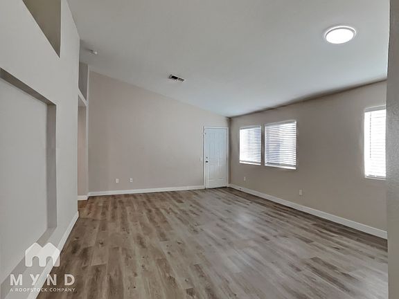 3rd image of 5304 Del Lago Dr