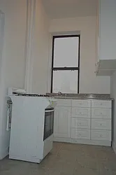 Rented by Tower Brokerage