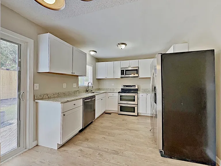 4166 S Ouray Way — Photo 4