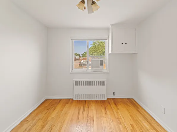 224-17 Manor Road image 9 of 16