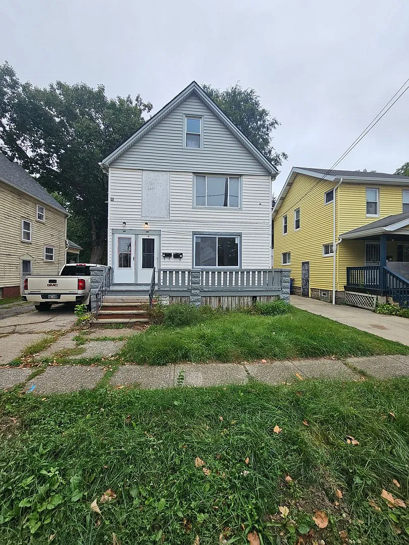 7610 Dearborn Ave — Photo 2