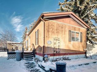 3227 Burroughs Mnr NE, Calgary, AB T1Y 6K1