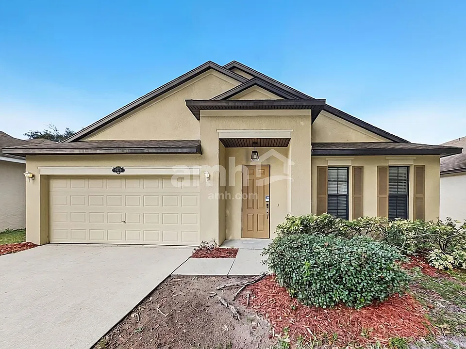 560 Loxley Ct