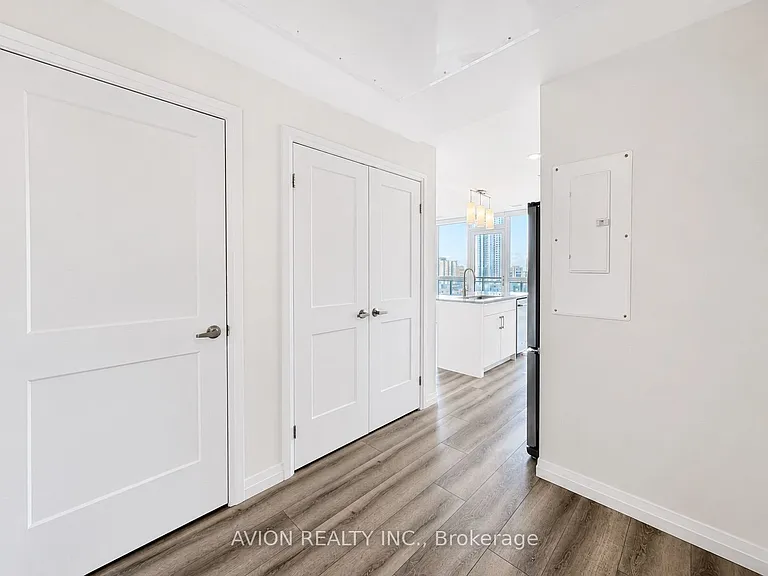 60 Charles St W #1602 — Photo 9