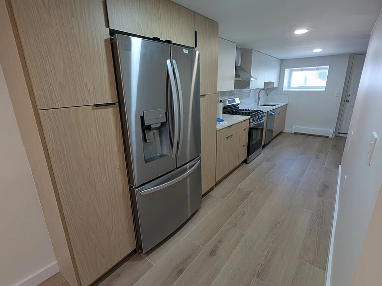 168 Van Horne St #A — Photo 3