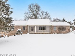 4300 Elderberry Dr, Brighton, MI 48114
