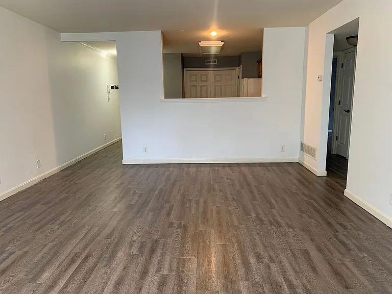 1038 Brent St #100 — Photo 10