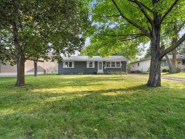 403 13th St W, Hastings, MN 55033