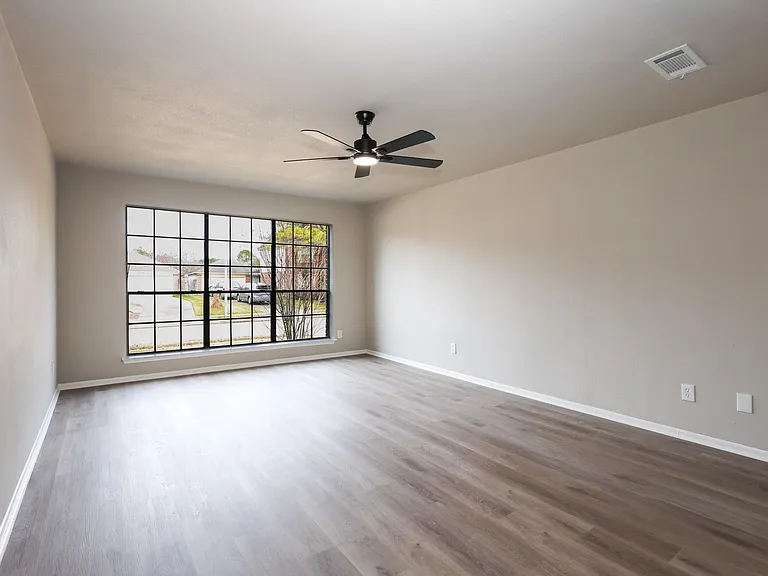 18703 Evergreen Falls Dr — Photo 15