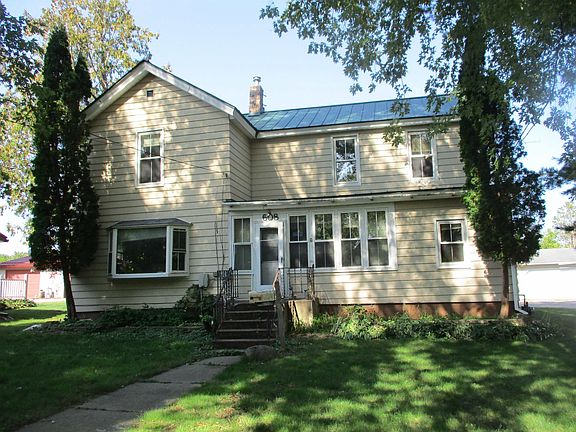 2nd image of 608 La Valle St