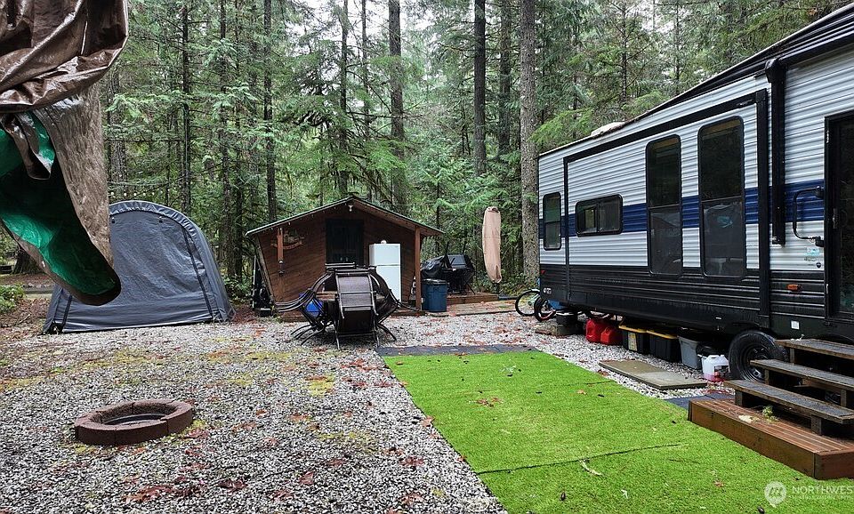 1st image of 134 Jasper Trail