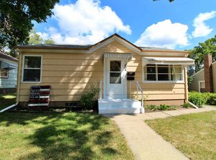 804 20th St NW, Minot, ND 58703