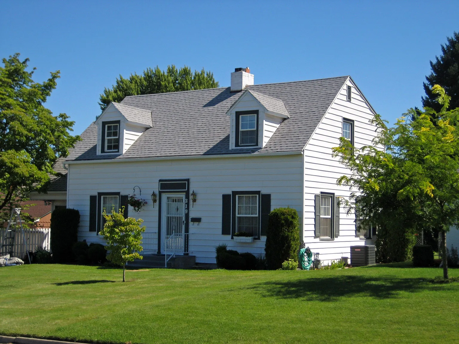 319 N 27th Ave photo 1