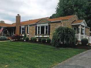 128 Grace St, Fayetteville, WV 25840
