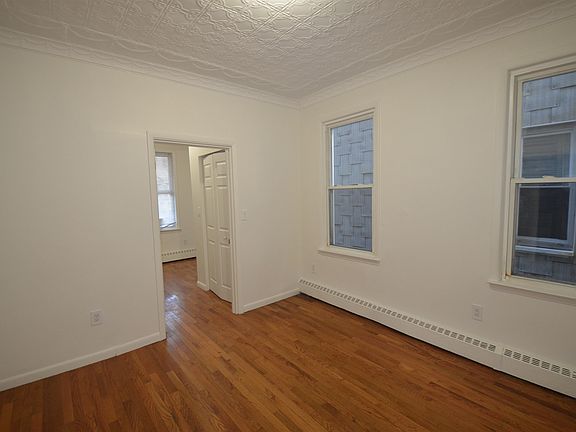 3rd image of 241 Randolph Ave Floor 1
