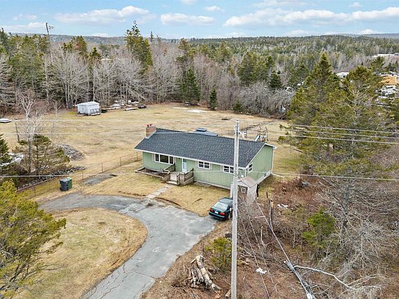 3rd image of 1922 Hammonds Plains Rd