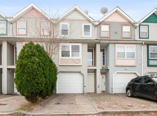 121 Mariners Ln, Staten Island, NY