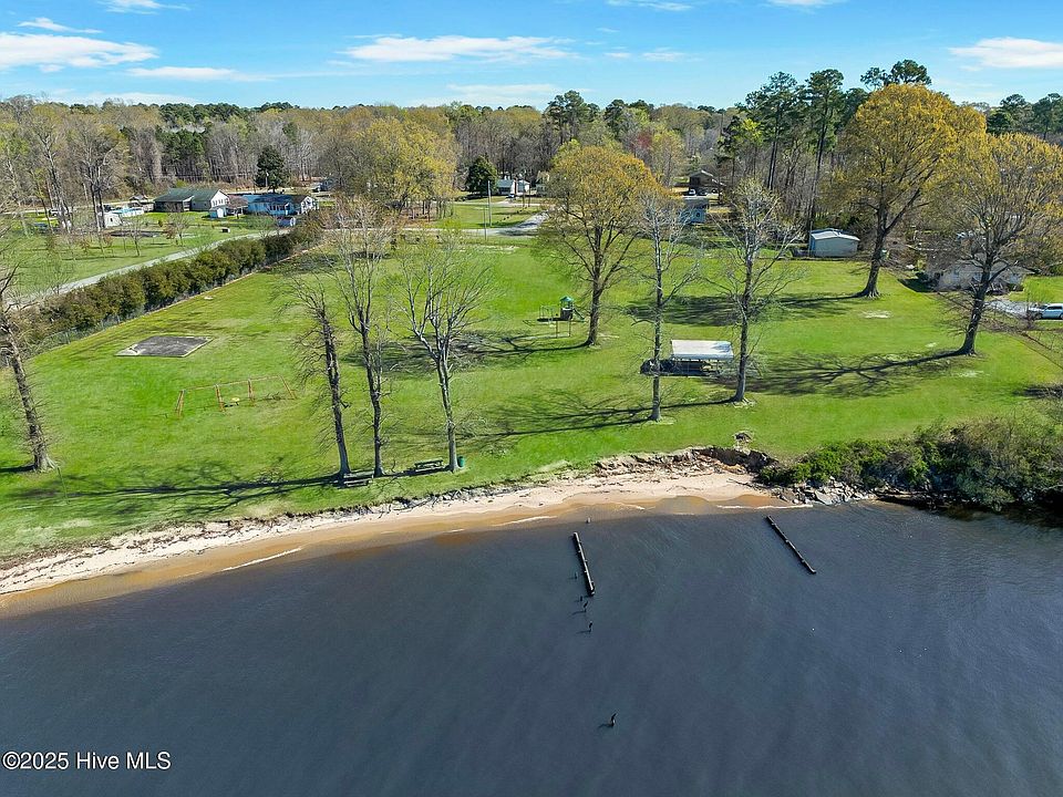 2nd image of 302 Cypress Drive