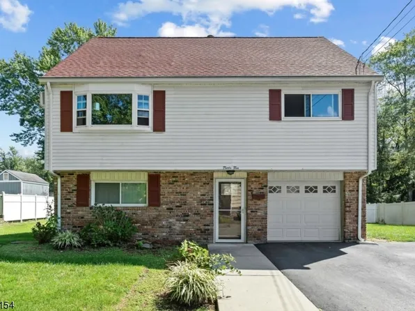 32 Evergreen Ave, Wanaque Boro, NJ 07420