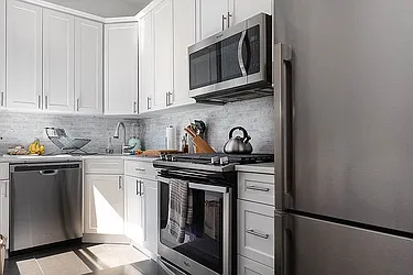 Rented by Rita S Citrin, LREB