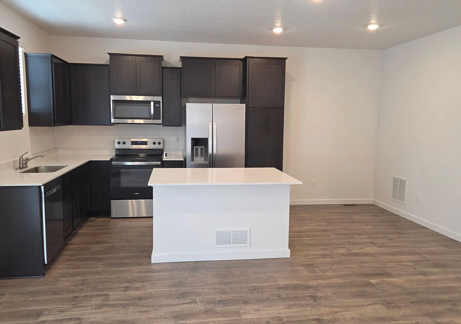 3638 Glenna Place - Ellston Park - 2 Story Townhome - 3 Bed/ 2.5 Bath/ 2 Car Garage — Photo 4