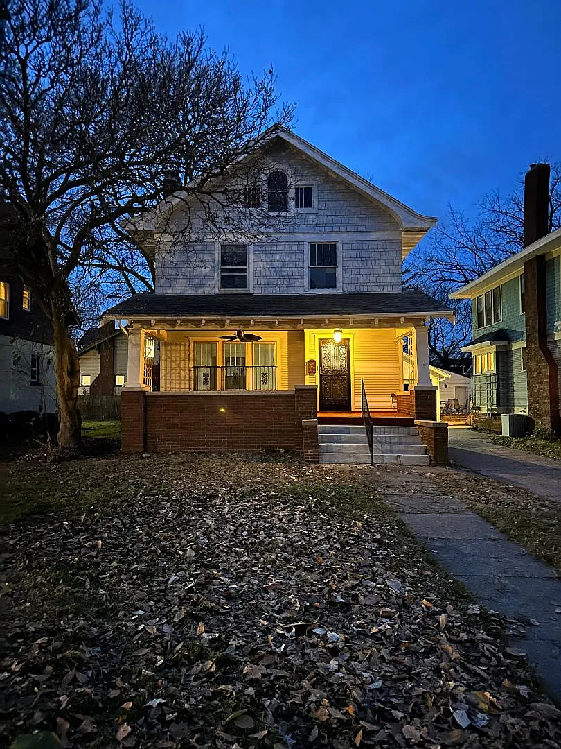 1105 North Bourland Avenue — Photo 3