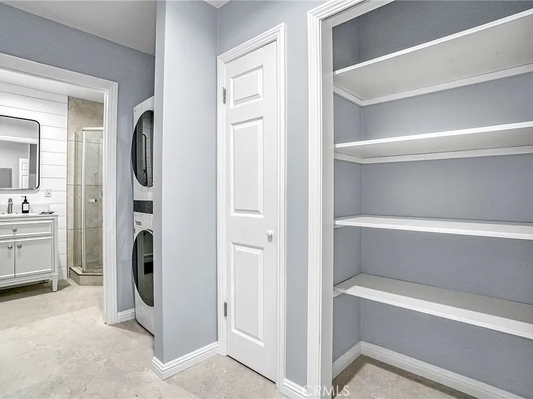 9410 Zelzah Ave — Photo 11