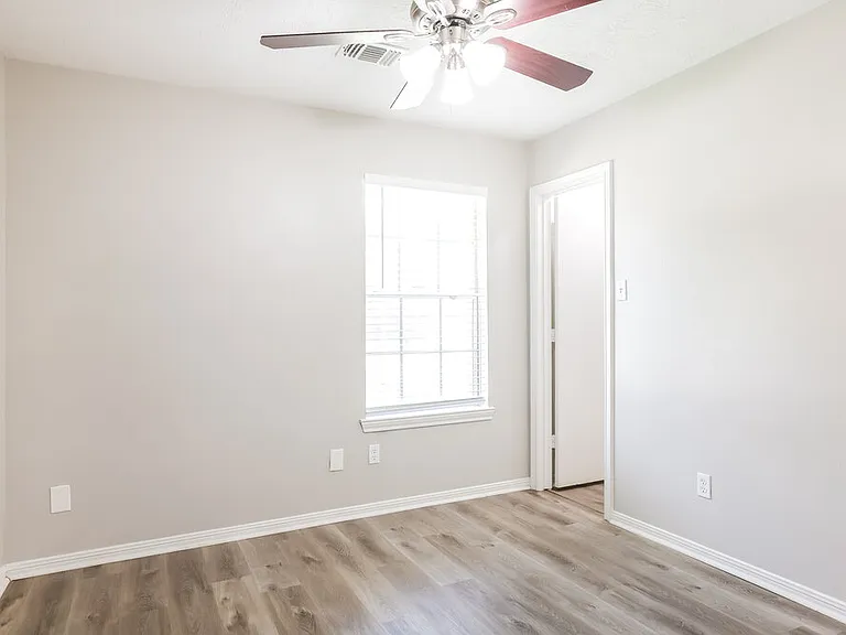 4919 Bayboro Park Dr — Photo 14