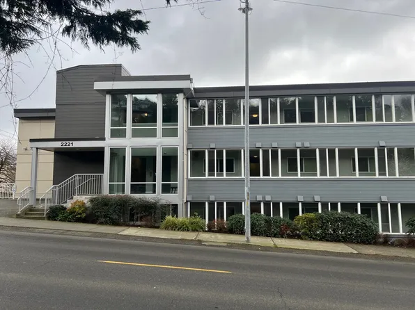 2221 Gilman Dr W APT 205, Seattle, WA 98119
