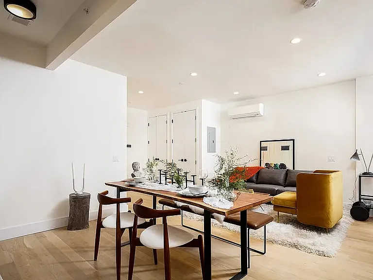 260 Gold St #812 — Photo 5