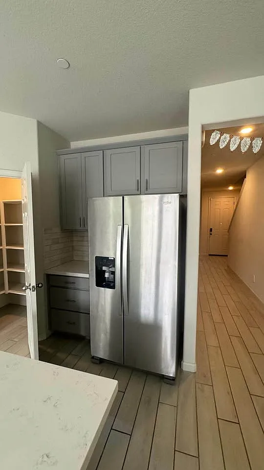 4 bed, 5000 sqft, $3,500 — Photo 3
