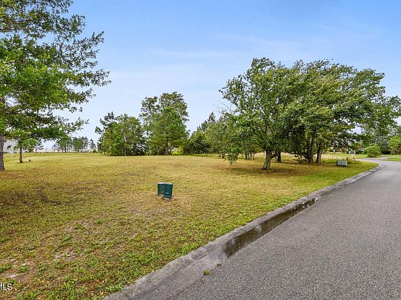 3rd image of 108 Sea Oaks Blvd