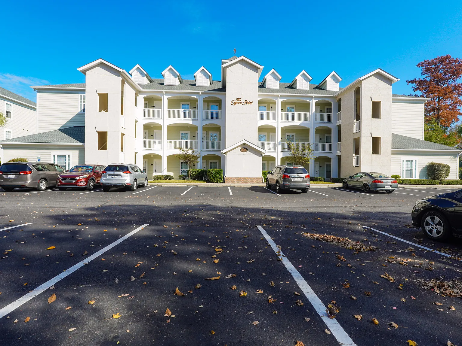 2 bed, 1100 sqft, $1,800 — Photo 2