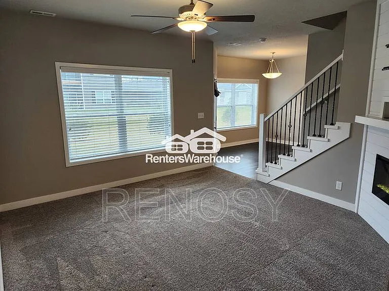 2829 NW Lois Ln — Photo 3