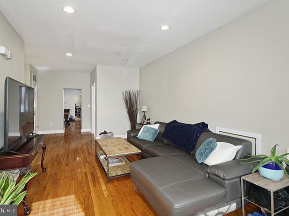 5th image of 1205 E Susquehanna Ave