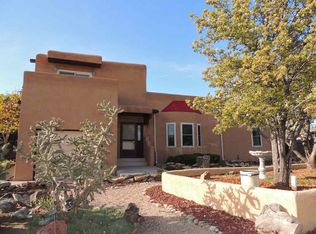 11 Griego Hl, Santa Fe, NM 87506