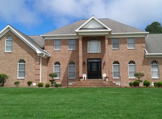 28 Dryden Dr, Poquoson, VA 23662