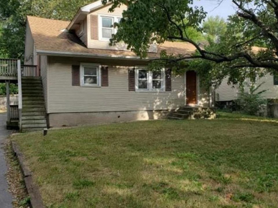 1st image of 2218 Welworth Ave