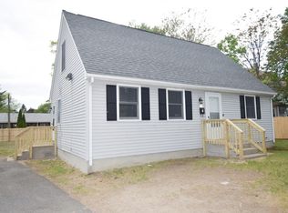 24 Elizabeth St, Springfield, MA 01109