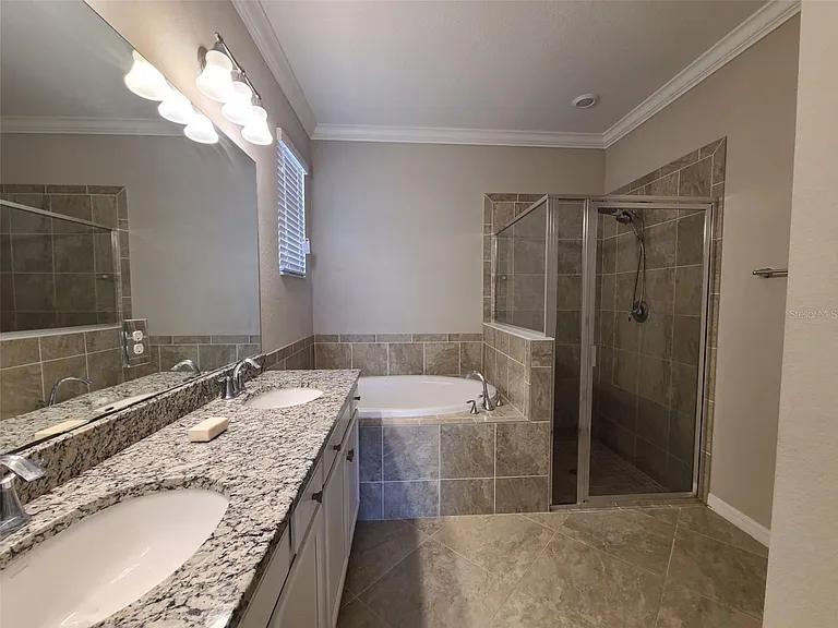 19353 Nearpoint Dr — Photo 16