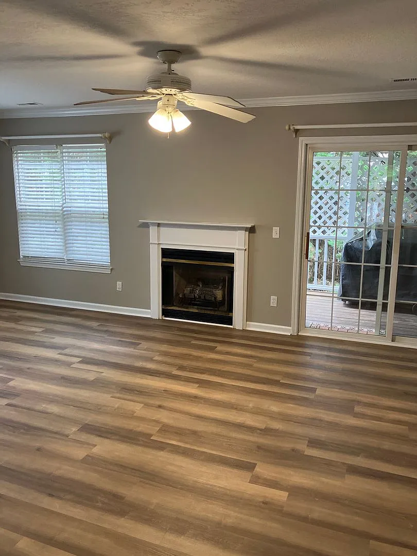 Newly Renovated Townhome in Arden — Photo 2